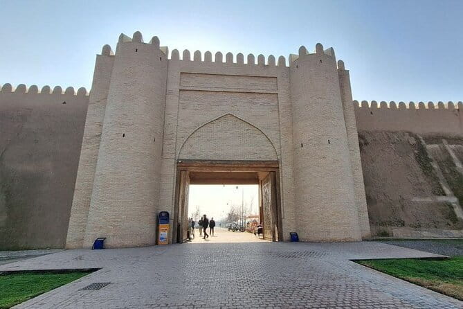 1 Day Tour to Shakhrisabz: Motherland of Amir Temur - Teshiktash and the heart-shaped stone