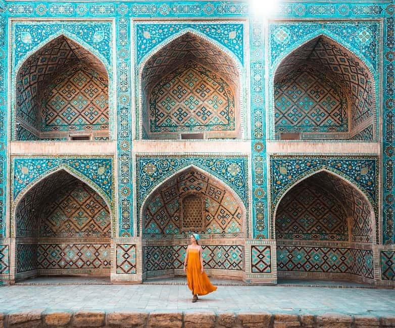 All You Need To Know About Bukhara. A Walk In The Town - Chashma-Ayub and the Samanid Mausoleum