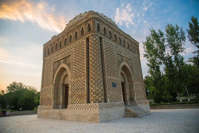Bukhara One Day Tour - Departure From Tashkent - Two madrassas reveal changing ideas about design