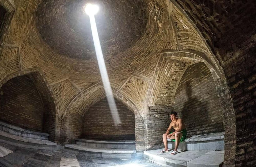 Bukhara Traditional Men's Hammam / Bath XVI Century - Finding Toki Telpakfurush Trading Dome