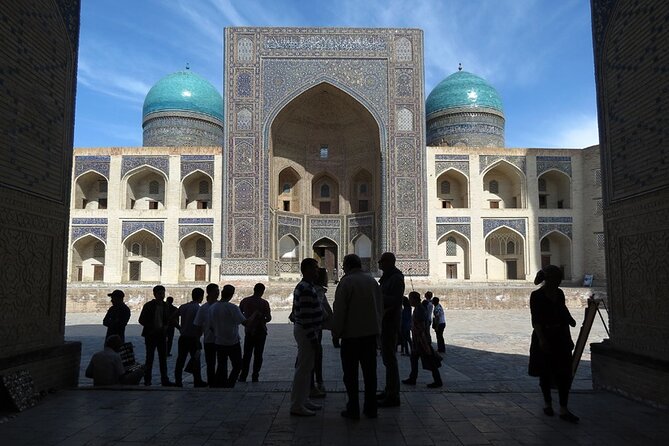 Bukhara Walking Tour - Bolo Hauz and the illusion of forty columns