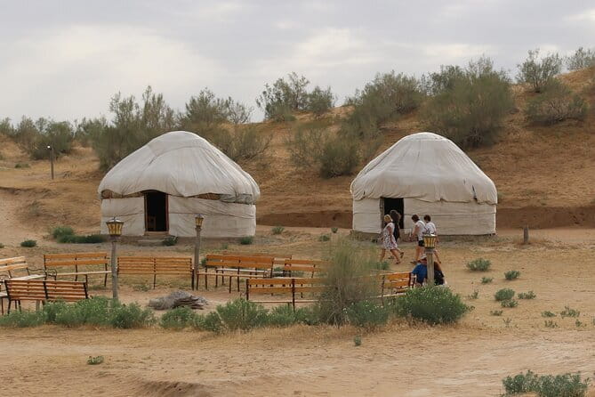 Bukhara: Walking Tour with a Small Group - The trading domes: Telpakfurushon and Zargaron