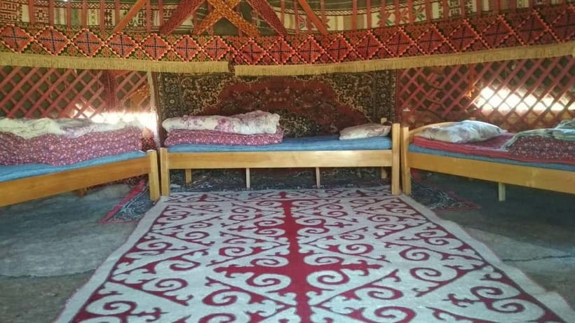 Desert Adventure from Samarkand: Yurt Camp & Aydarkul Escape - Gijduvan pottery adds a hands-on cultural stop