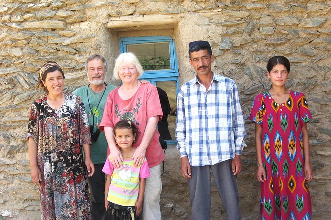 Desert yurt camp and Mountain tour - 3 days - Day 1: Pottery in Gijduvan and a desert night