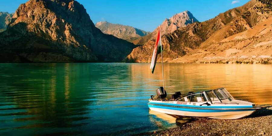 From Samarkand: Day tour to the Tajiksitan Alexander lake. - Key points at a glance