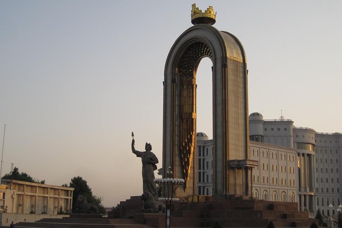 Khujand Day Tour from Tashkent - Leaving Tashkent and reaching the frontier