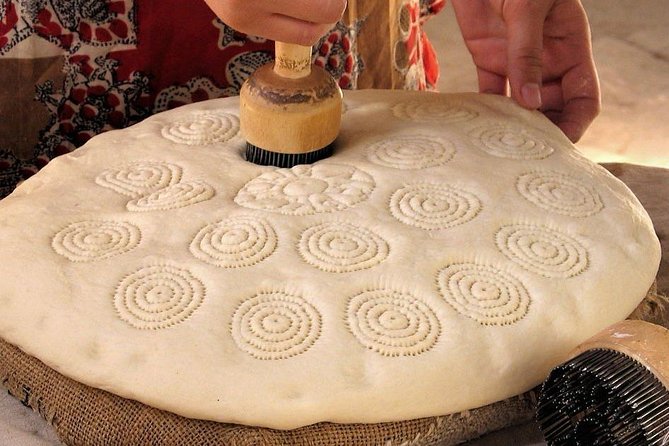 Master Class - Uzbek Bread (Khiva) - Making bread inside Khiva’s old city