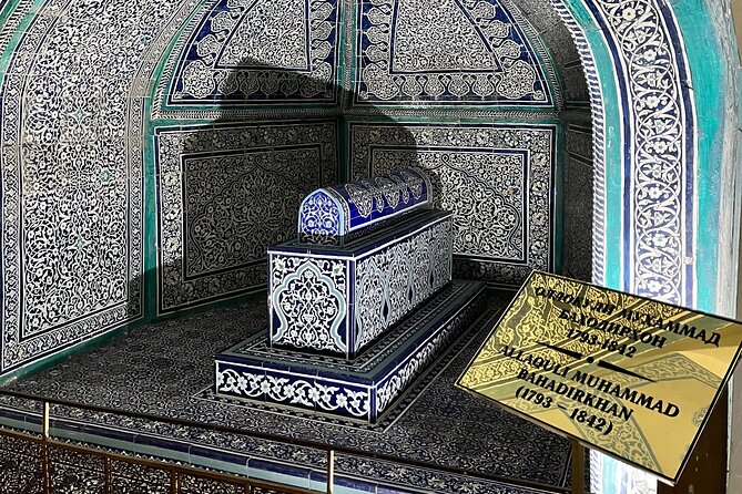 Old Khiva Stories with Your Local Guide - The Scholars Museum and Central Asian Thinkers