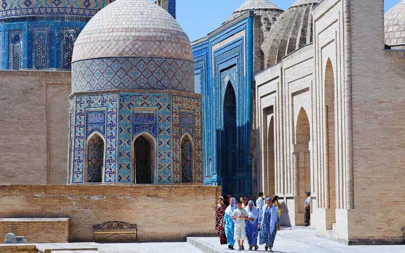 Samarkand City Tour: Ancient Domes & Timeless Stories - Walking to Bibi-Khanym Mosque