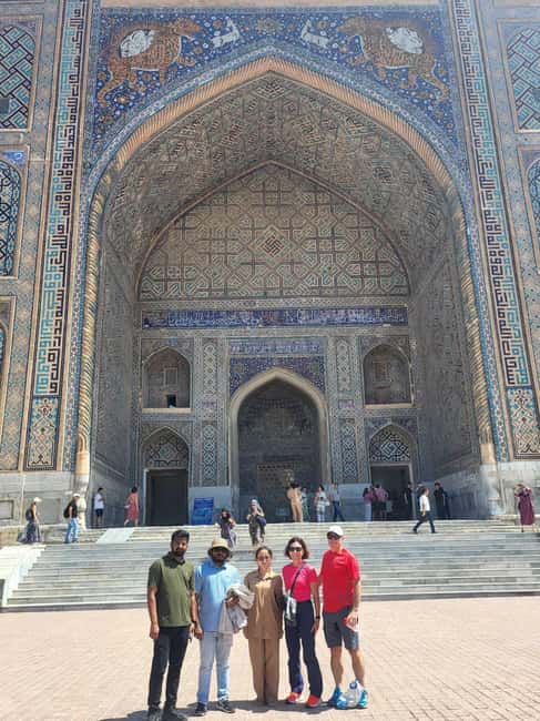 Samarkand Moonlight Tour: A Timeless Night Experience - Uzbek Food Tasting Along the Way