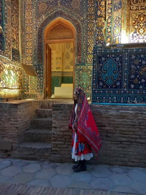 Samarkand One Day Tour: one day walking & group tour - Bibi-Khanym Mosque and the road to Siyab Bazaar