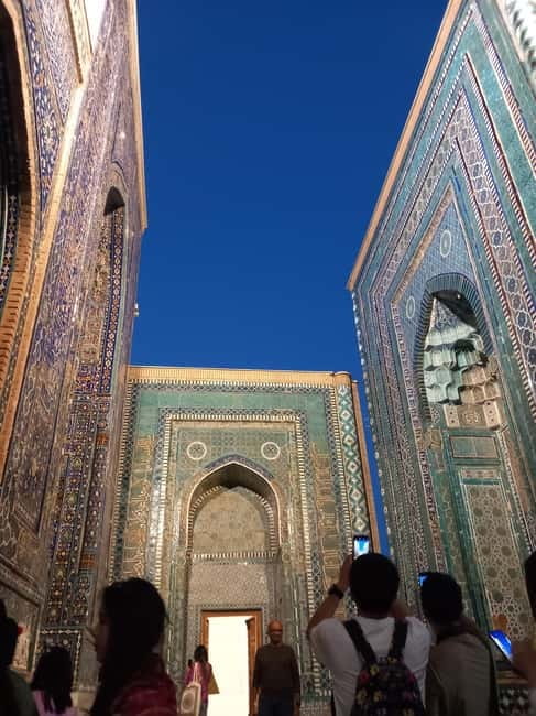 Samarkand One Day Tour: one day walking & group tour - Shah-i-Zinda: finishing among the tilework