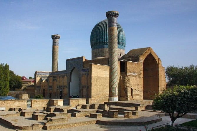 Samarkand Walking Tour - Registan: Samarkand’s Main Event