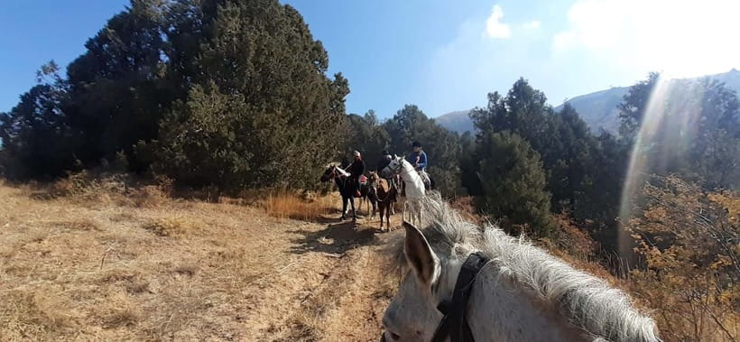 Tashkent: 3-Day Horseback Riding Tour in Chimgan Mountains - Day 1: Aksai Valley, Archali Pass, and a riverside camp