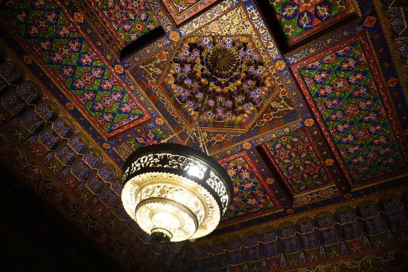 Tashkent: City Tour with Pro Photography, Lunch & Dinner - Tashkent Metro: practical transport with decorative flair