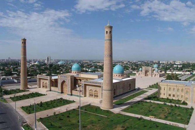 Tashkent Tour - Navoi Theater and the Applied Art Museum