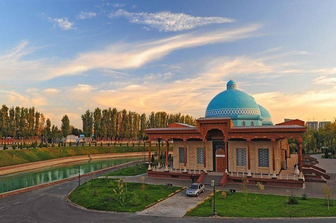 Tashkent Tour - Chorsu Bazaar in 30 minutes