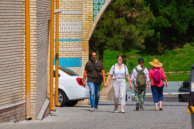 Tashkent Walking & Food Tour: Highlights + Local Flavors - The Tashkent Metro, art beneath the streets