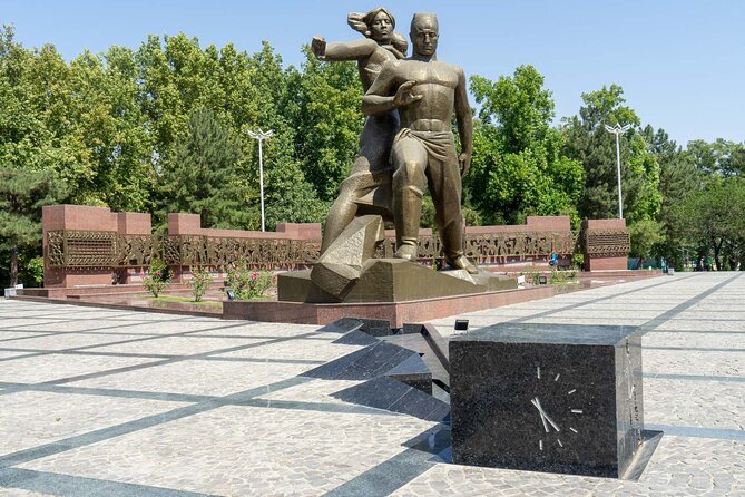 Tashkent Walking Tour with Local Lady / Gentleman - Chorsu Bazaar: Start With Bread, Sweets, and Everyday Tashkent