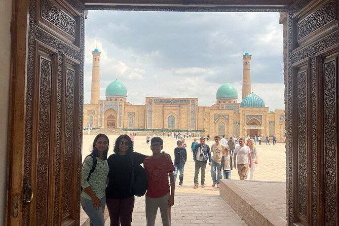 With John Private Tashkent city & Food tour - Chorsu Bazaar: the day’s best food stop